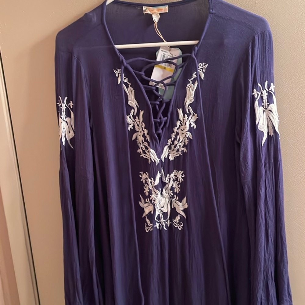 Rose & Bloom
Size medium 
Navy Blue
Blouse-cover up-mini dress
